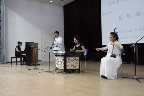 高二（4）班：器乐合奏