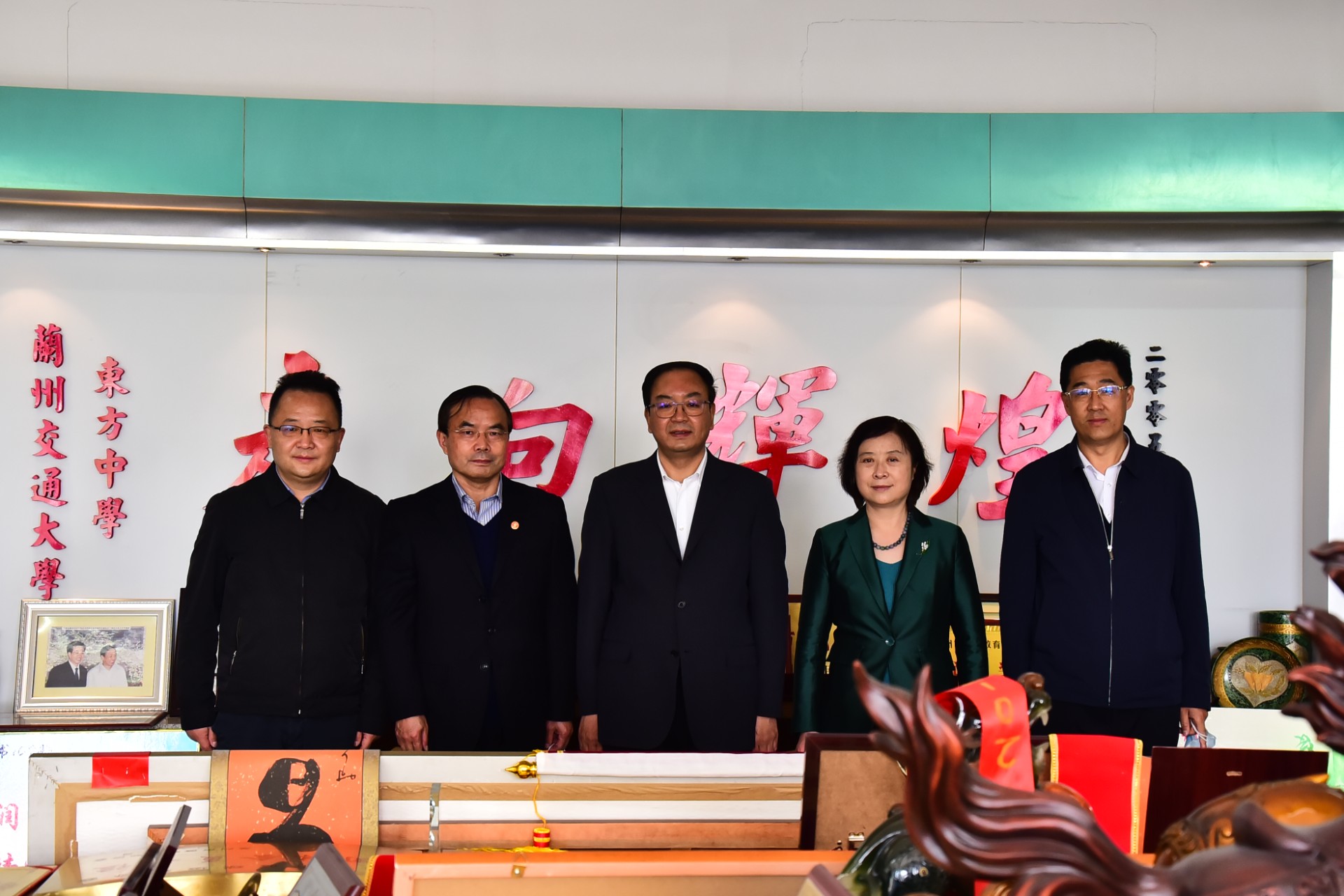 聚力校园疫情防控 确保师生返校平安——甘肃省副省长张世珍一行走进兰州东方中学
