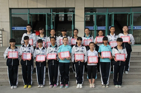 我校2013年6月宣传栏评比活动结束
