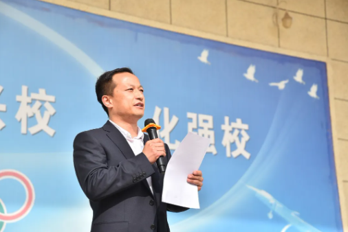 晨醒丨记兰州东方学校（初中部）德育系列课程之“学问勤中得 富裕俭中来”