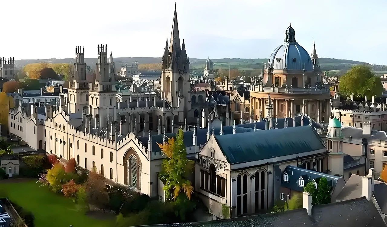 喜 报 | 热烈祝贺兰州东方中学国际高中学生被英国曼彻斯特大学录取