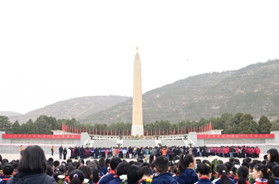 清明祭英烈 共铸中华魂 | 兰州东方教育集团师生赴烈士陵园开展主题教育实践活动