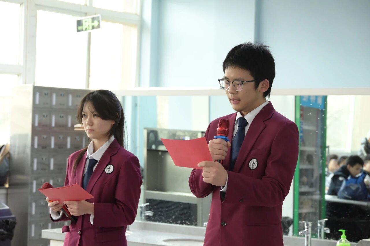 饺子飘香迎冬至︱兰州东方中学国际高中举办冬至文化体验活动