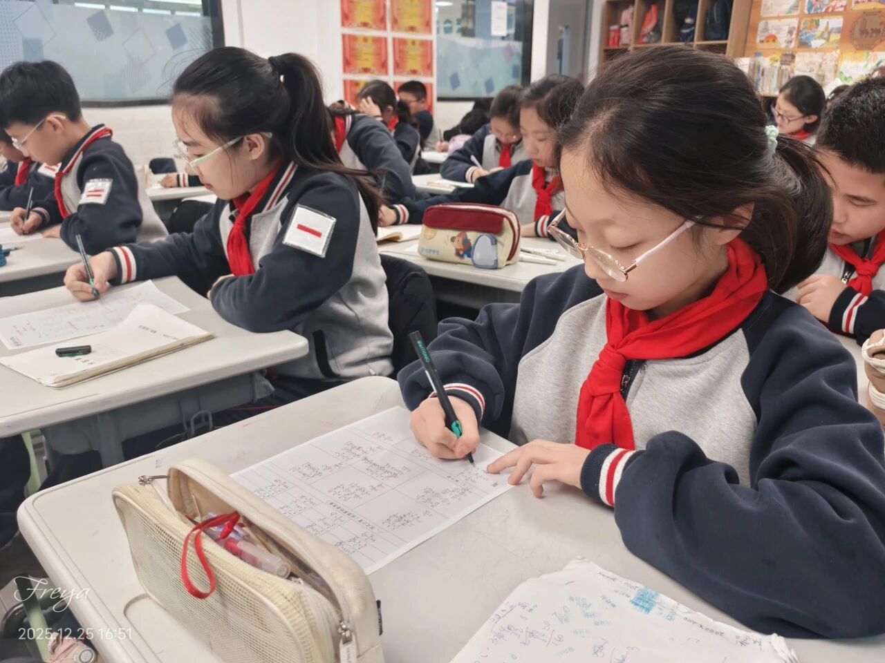 智慧纸笔添新翼  数字教学启新程｜兰州东方学校（小学部）五、六年级数学计算竞赛圆满落幕