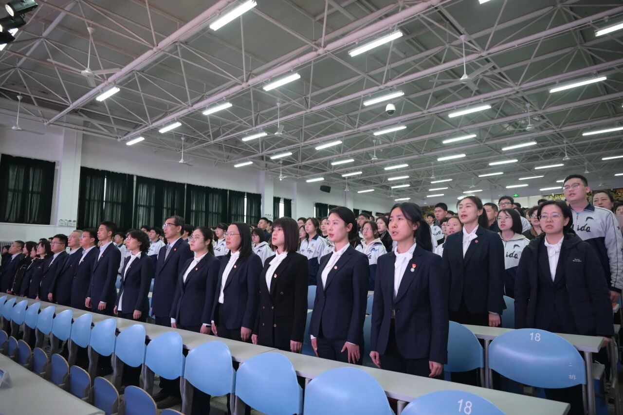 十八而志承使命 以梦为马赴韶华 | 兰州东方中学隆重举行2026届高三誓师大会暨成人礼