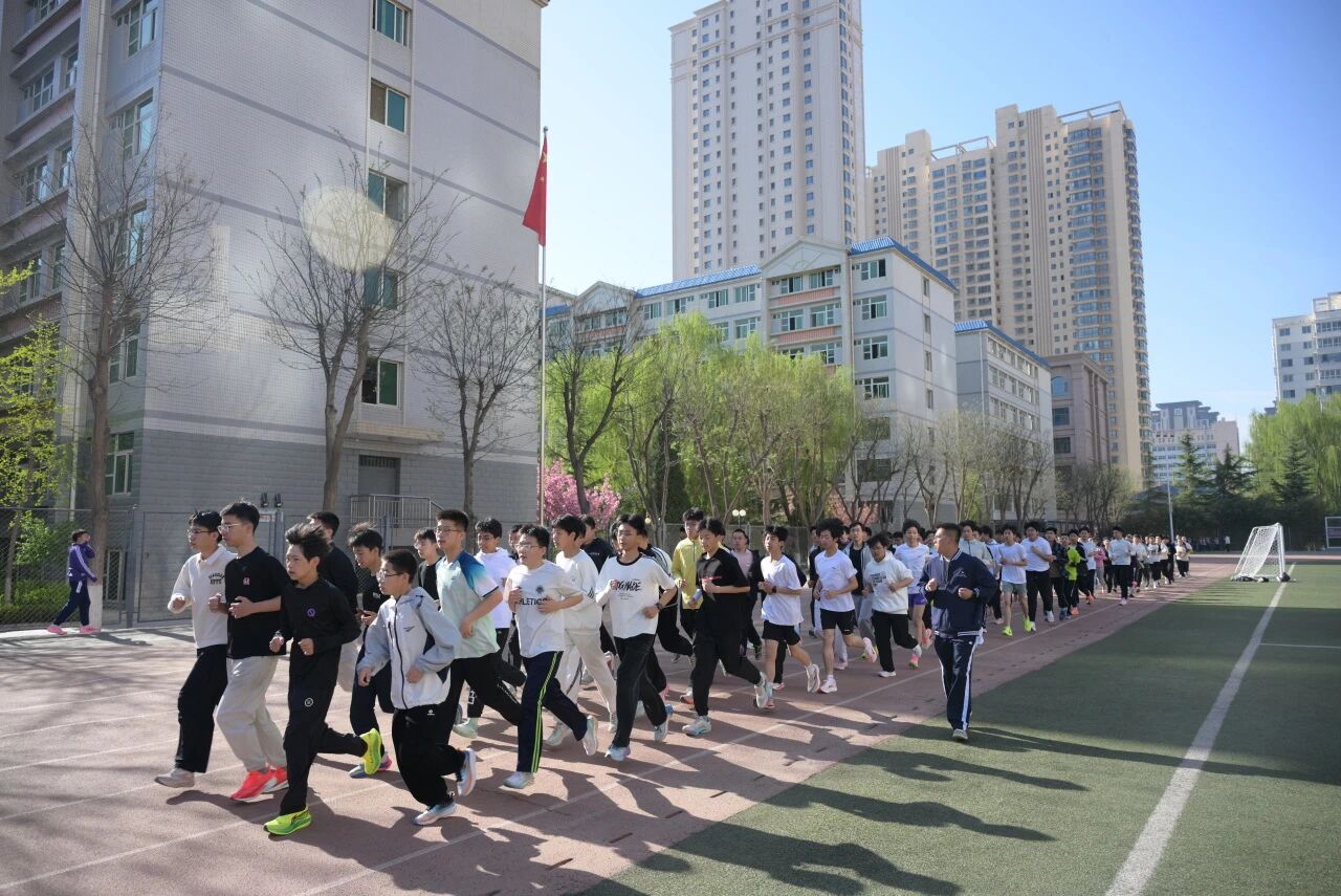 运动赋能成长 公益助力中考 | 兰州东方中学成功举办中考体育公益课堂