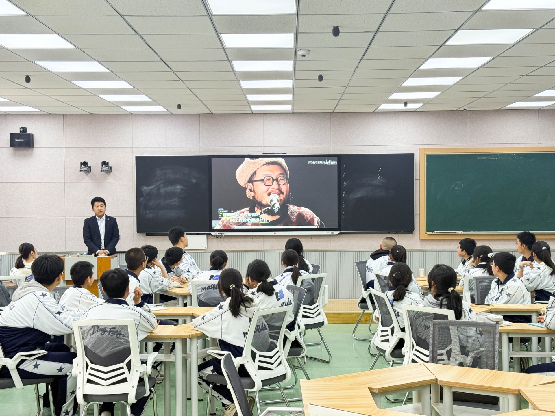 美育融心彰底蕴 艺韵启智展风华 | 兰州东方学校（初中部）美育公开课活动纪实
