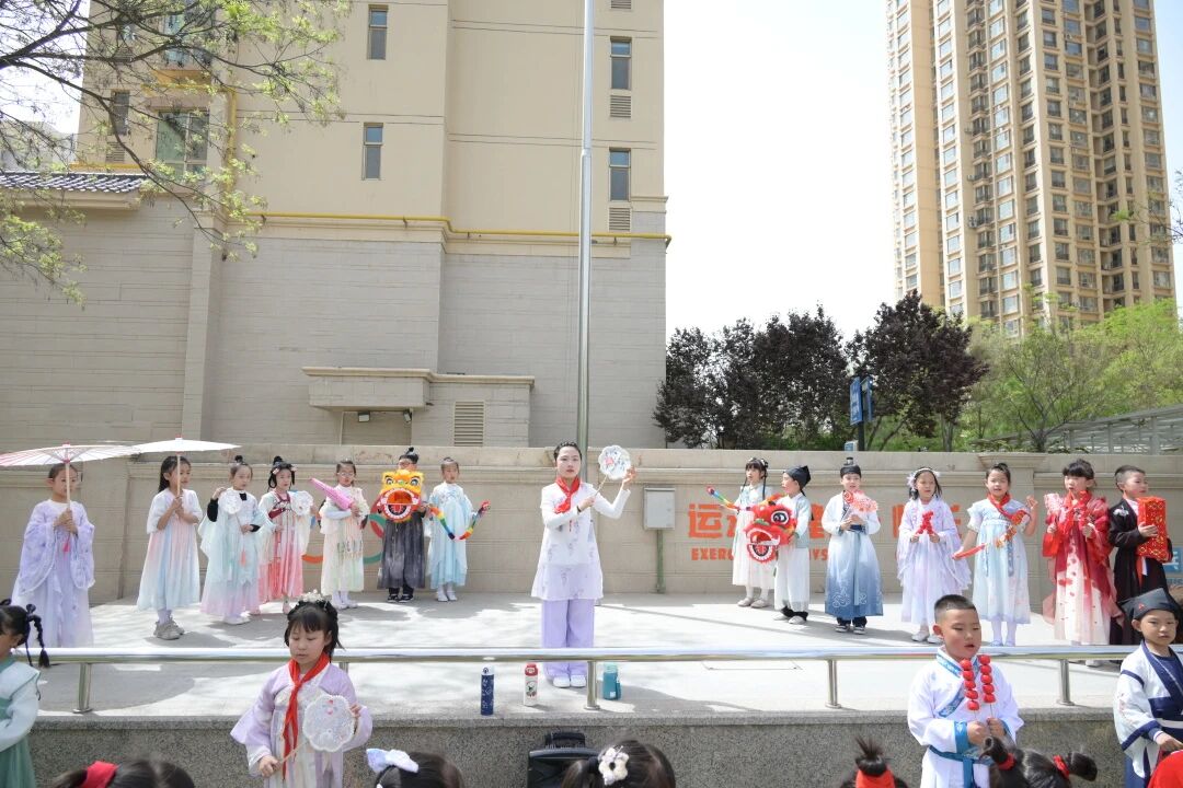 书香伴成长 双语沐春风 | 兰州东方学校（小学部）成功举办中英双语读书节暨语英艺联合阅读主题活动