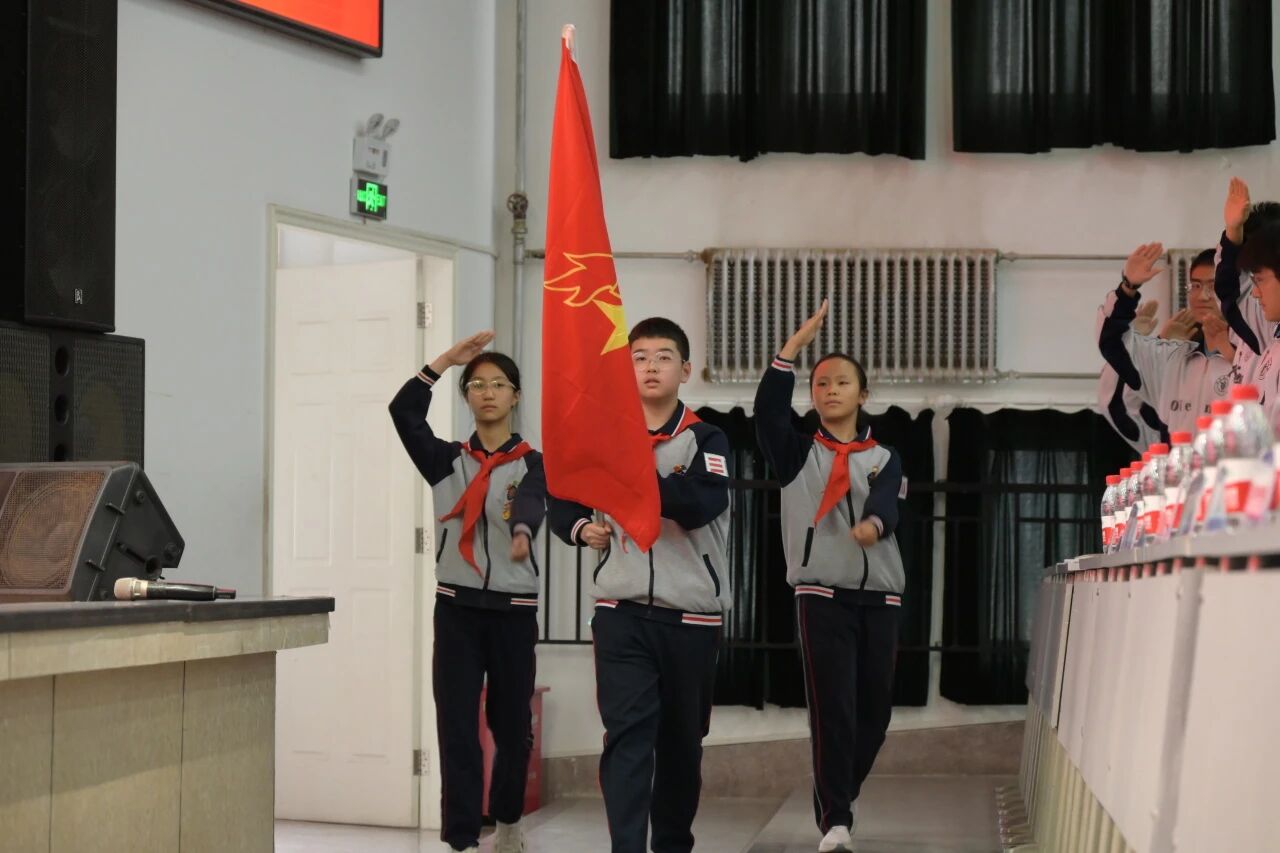 高举旗帜跟党走 挺膺担当建新功 | 兰州东方教育集团隆重举行少先队员离队暨新团员入团仪式