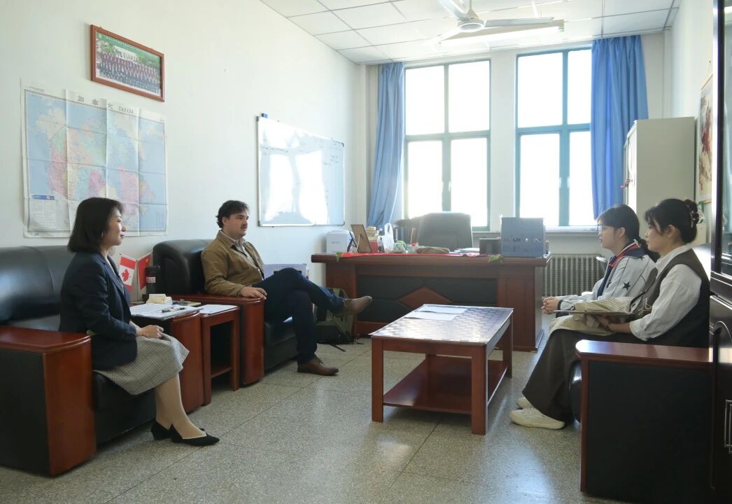 兰州东方中学国际高中成功召开春季期中三方见面会