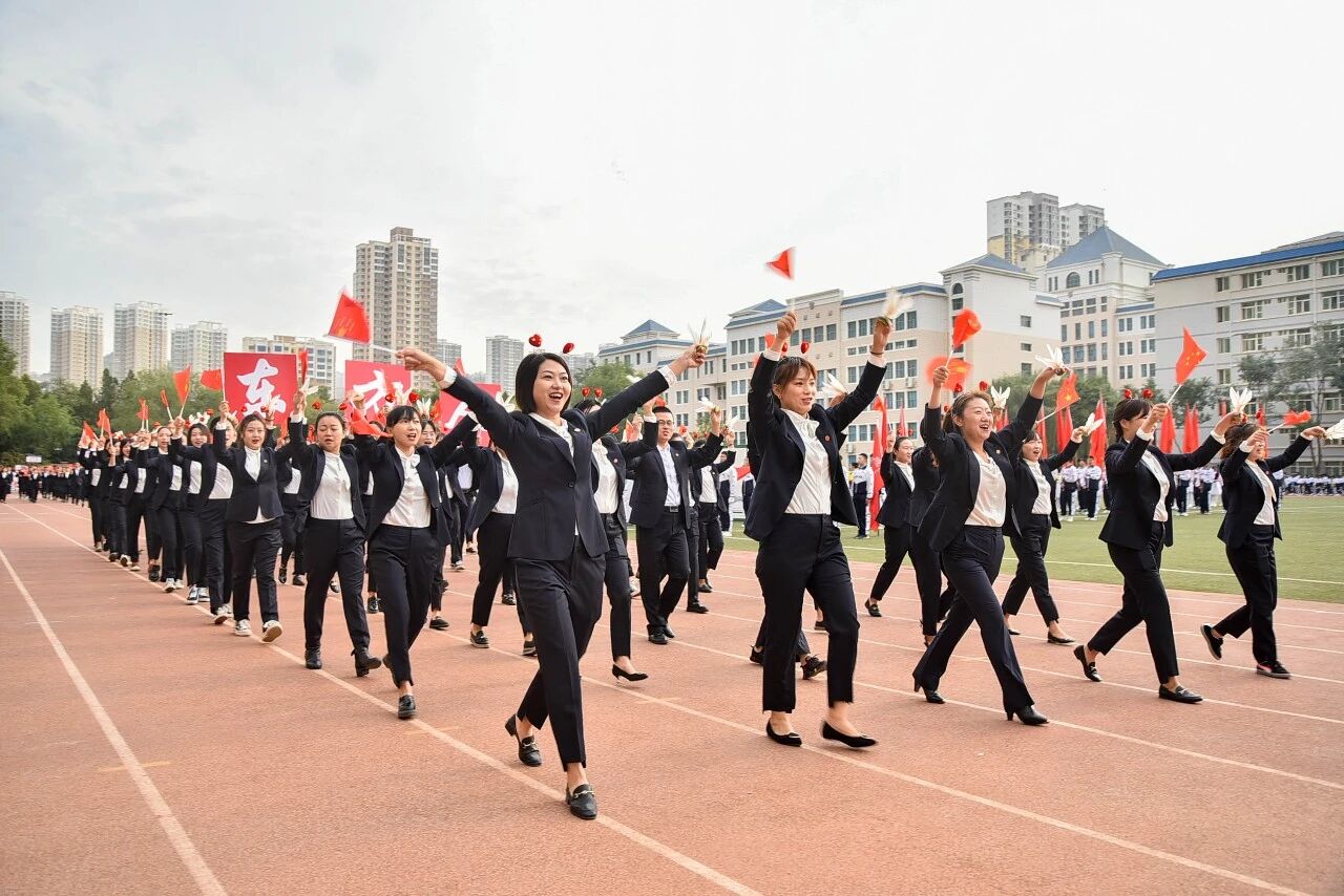 兰州东方教育集团 （兰州东方中学、兰州东方学校） 诚聘小学、高中各学科教师若干