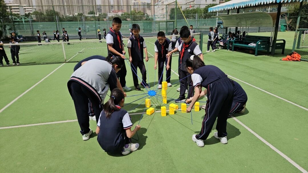 兰州东方学校（小学部）六年级开展“5・25”心理健康团体辅导活动