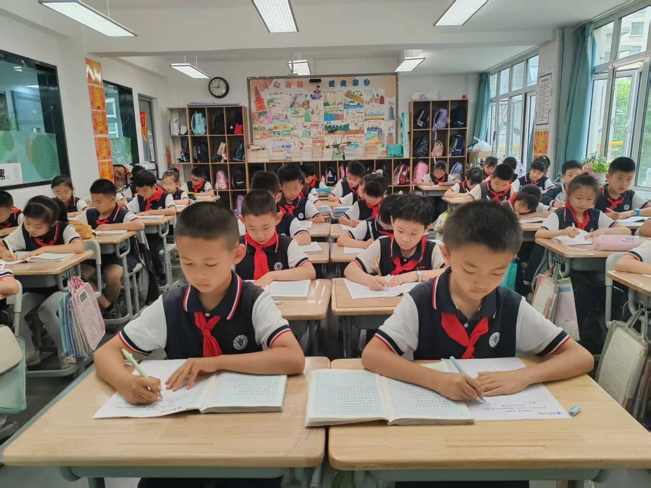 涵润笔墨 和美育人 | 兰州东方学校（小学部）规范书写大赛圆满举办