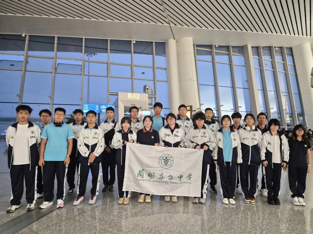 丝路连英伦 少年看世界｜兰州东方中学学子赴英国牛津开启暑期研学之旅