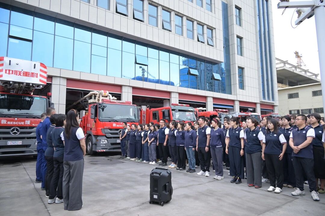 兰州东方学校（小学部）全体教师走进安宁消防救援大队开展消防安全培训